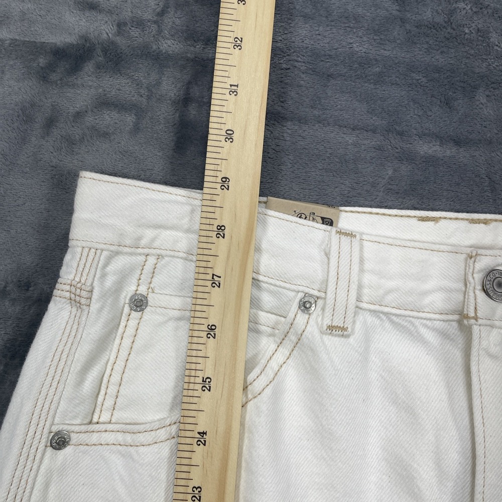Levis Boyfriend Deconstructed Mini Jean Skirt Women Sz 30 White Denim Button Fly - Picture 8 of 8